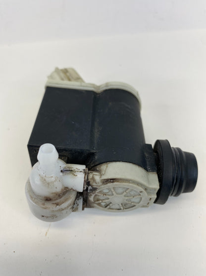 13-18 Hyundai Santa Fe Sport Windshield Wiper Fluid Washer Pump Motor 985104Z000