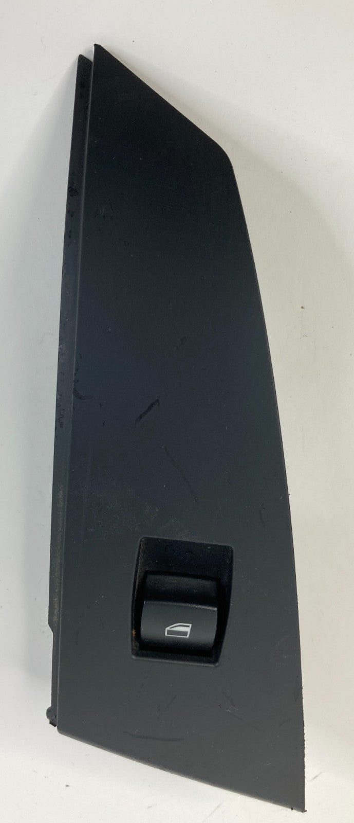 2006 2007 BMW 530xi Rear Right Door Power Window Switch w Bezel 6951965A OEM