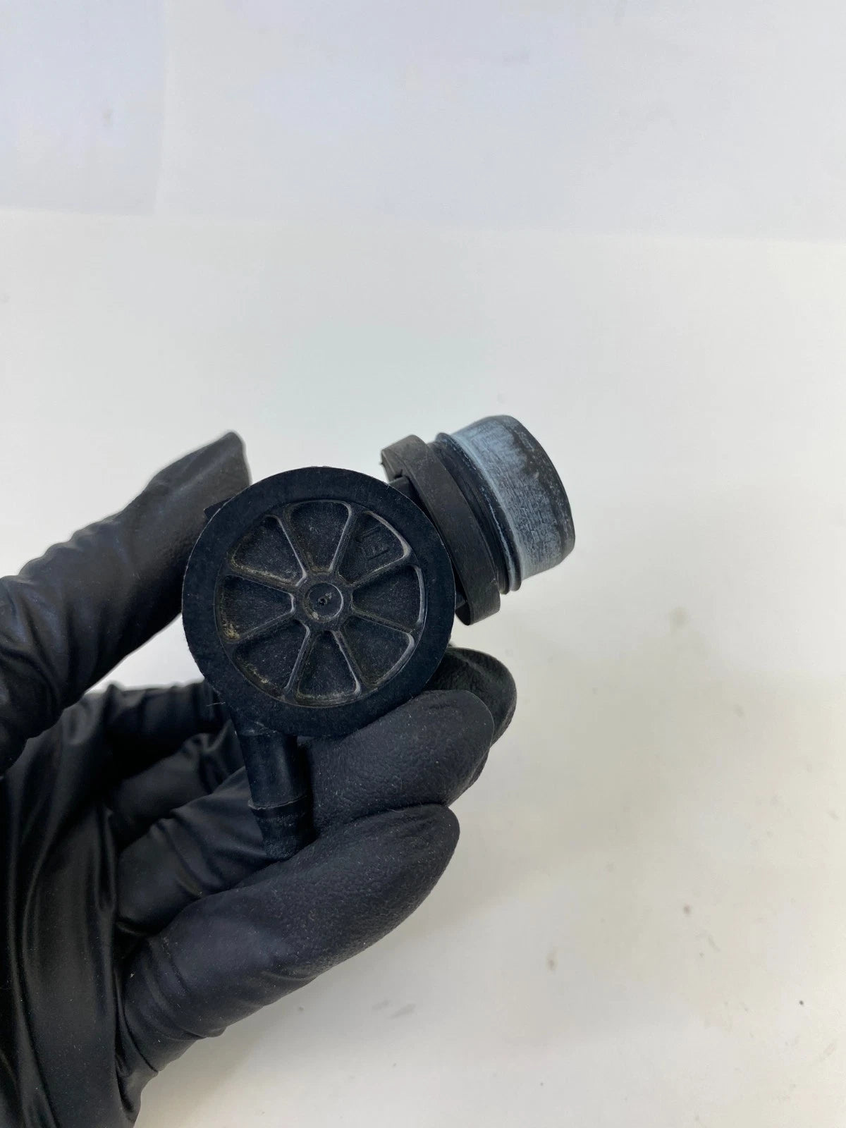 1992-2003 ES300 93-05 LEXUS GS300 WINDSHIELD WASHER PUMP MOTOR 85330-33020 OEM