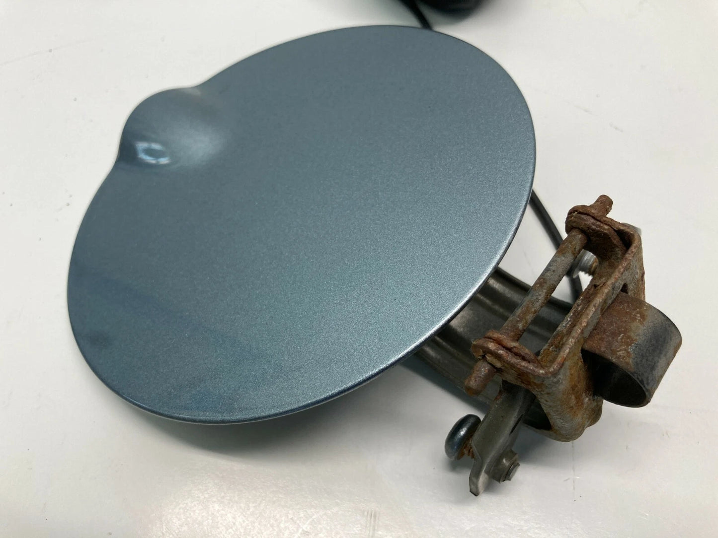 09-20 DODGE JOURNEY FUEL FILLER TANK GAS DOOR WITH CAP OEM FACTORY 05076926AC
