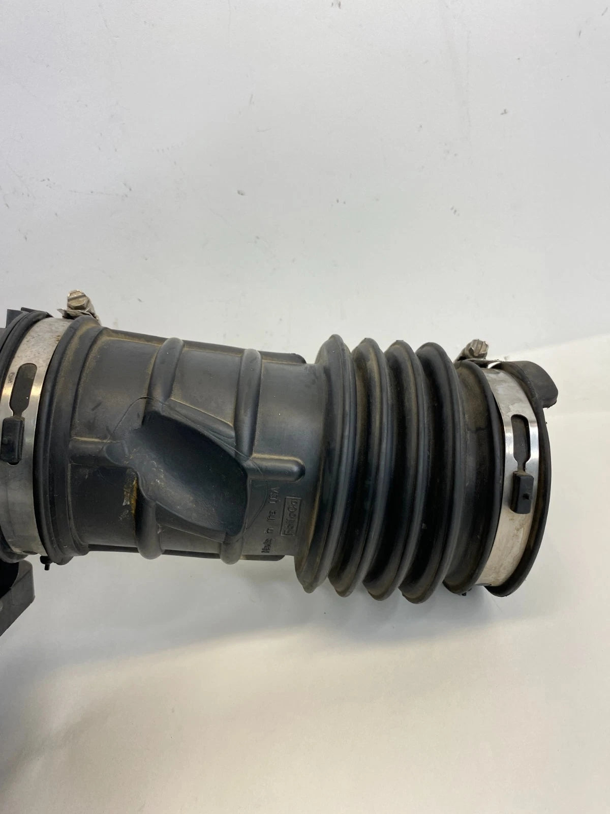 2013-2019 FORD INTERCEPTOR SUV 3.5L V6 A/T AIR INTAKE CLEANER FILTER BOX ASSY