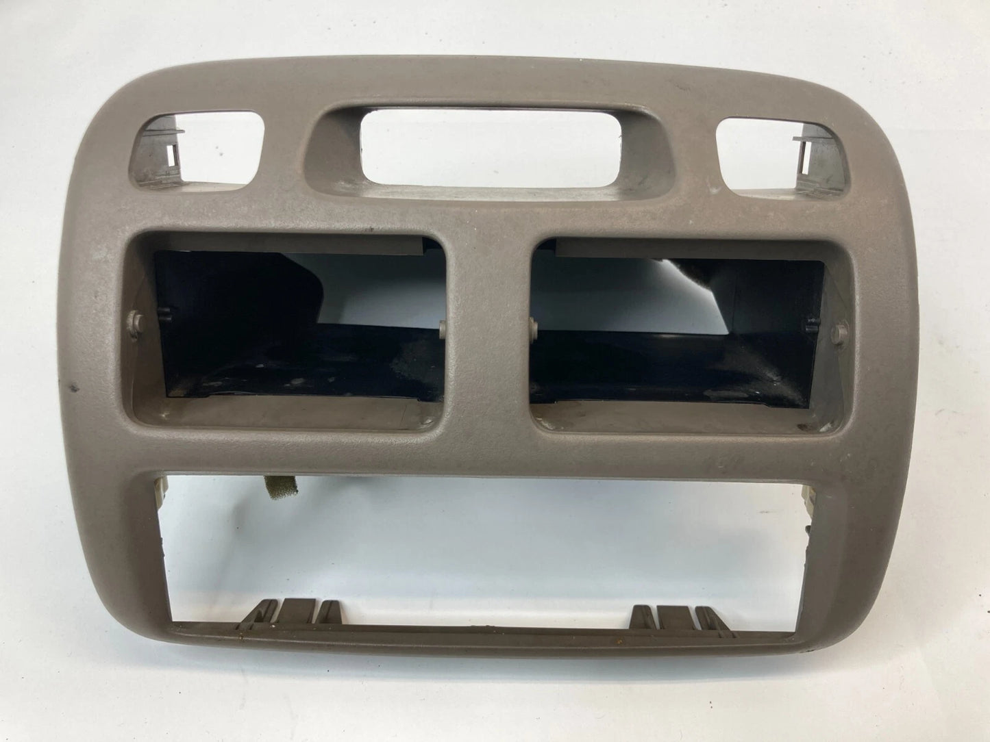 98-02 TOYOTA COROLLA CENTER DASH RADIO AIR VENT BEZEL TRIM COVER 55405-02060 OEM