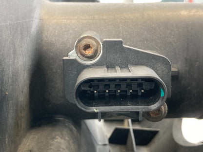 2006-2011 Chevrolet HHR 2.2L Engine Cover Air Intake Cleaner Filter Box Assembly