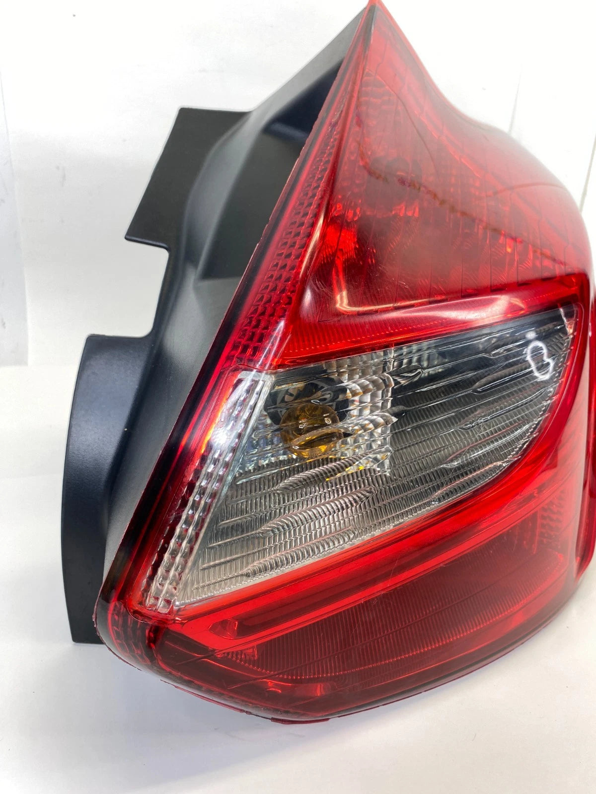 2012-2014 FORD FOCUS HATCHBACK REAR RIGHT SIDE TAILLIGHT TAIL LAMP ASSY OEM