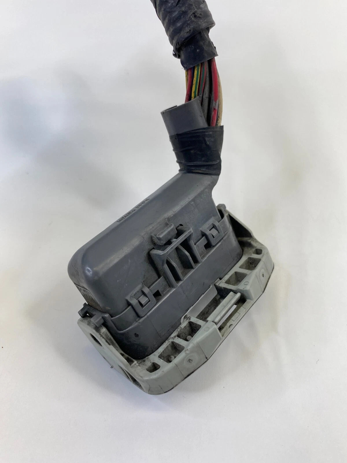 99-04 HONDA ODYSSEY 3.5L V6 AT ABS ANTI LOCK BRAKE PUMP RELAY PLUG CONNECTOR