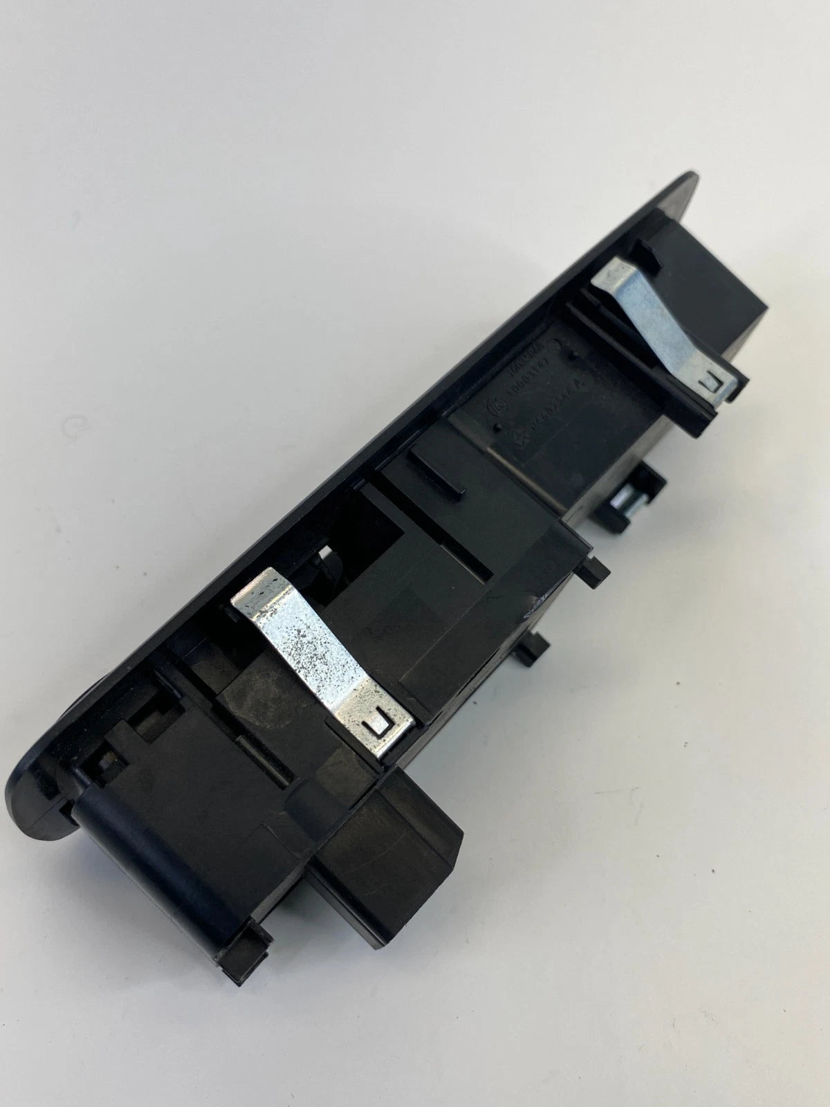 2009-2011 CHRYSLER TOWN & COUNTRY FRONT RIGHT DOOR POWER WINDOW SWITCH 04602544