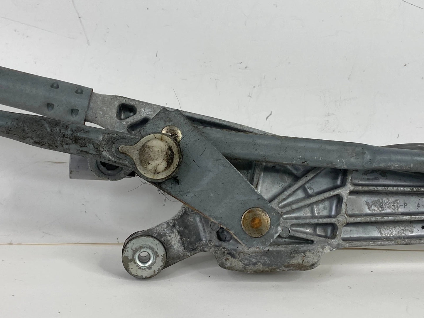 04-09 TOYOTA PRIUS FRONT WINDSHIELD WIPER MOTOR & LINKAGE ASSEMBLY 85110-47060