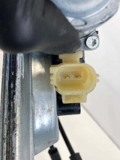 2013-2019 Ford Escape Front Right Side Door Window Regulator W/ Motor OEM