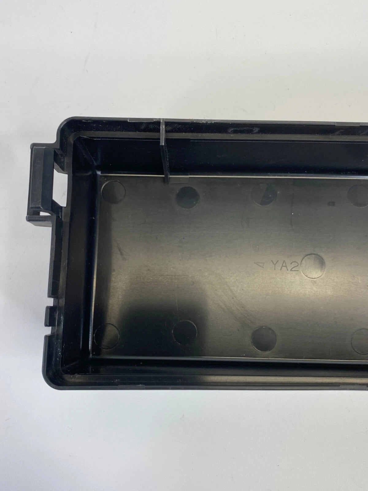 2002 NISSAN PATHFINDER 3.5L V6 FUSE BOX RELAY BOX COVER TRIM PANEL OEM