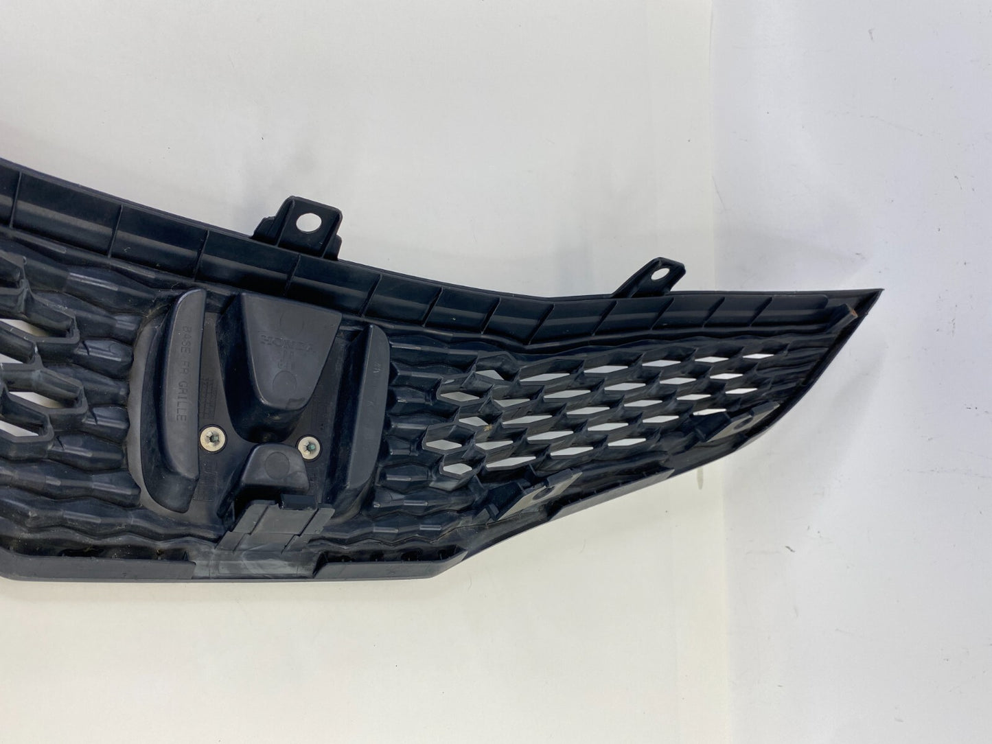 2009-2013 Honda Fit Front Bumper Grill Grille w/ Emblem 71121-TK6-A0 OEM