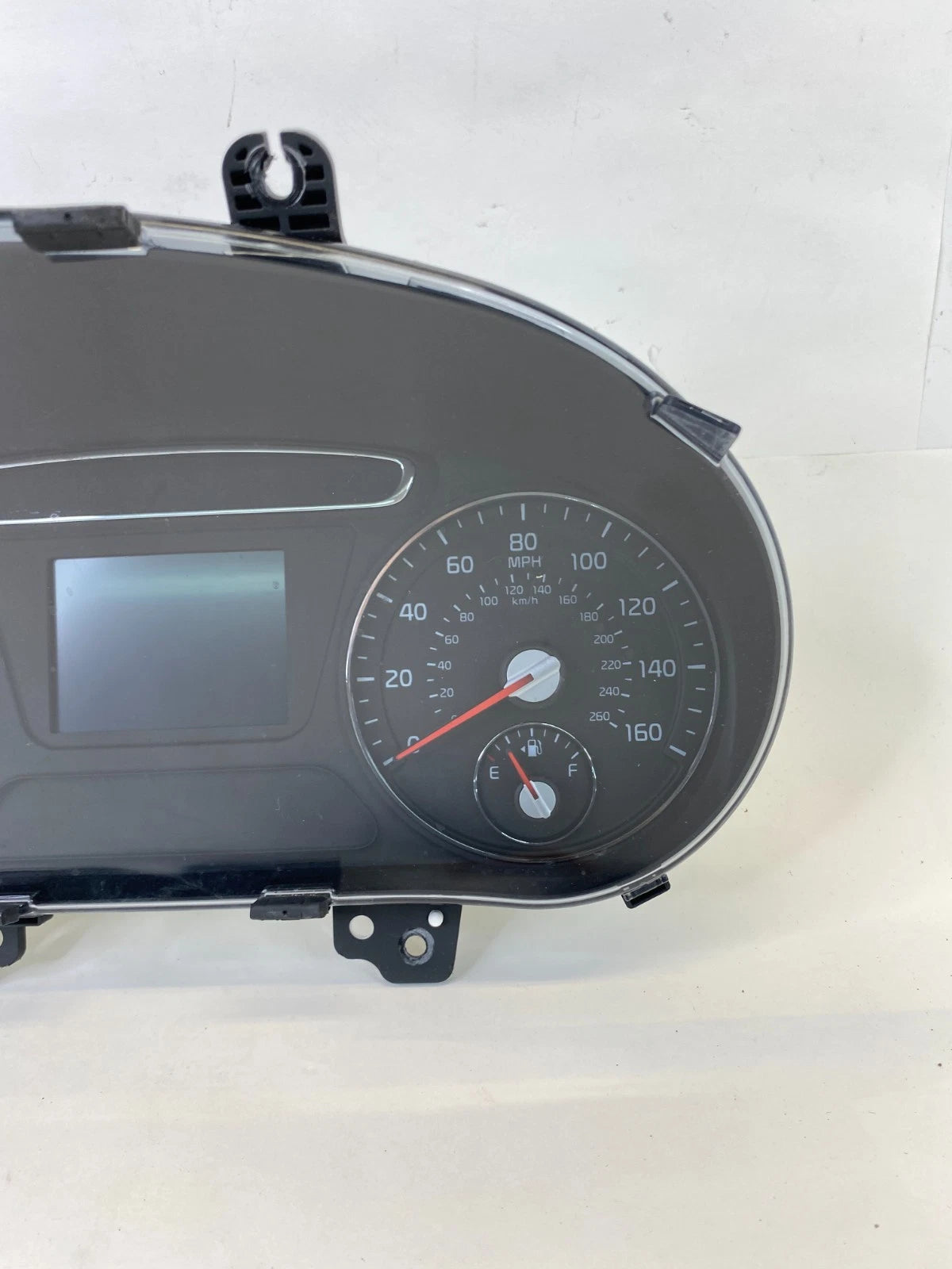 2016-2018 KIA SORENTO A/T INSTRUMENT CLUSTER SPEEDOMETER GAUGES 139.624 MILES