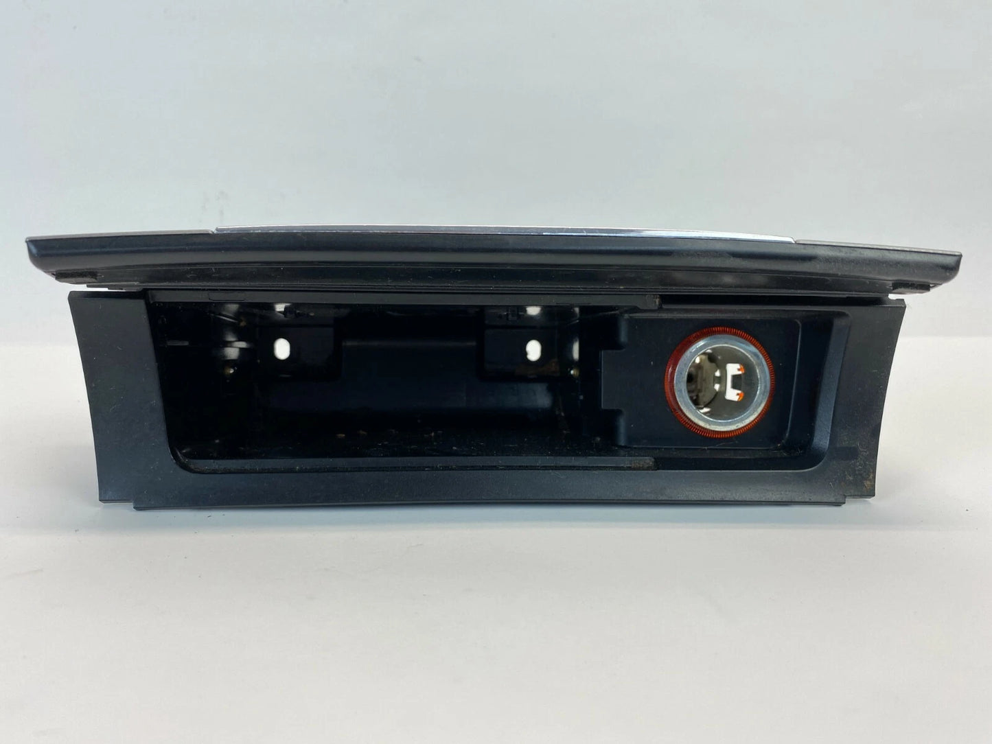 06-10 VOLKSWAGEN PASSAT DASH CENTER CONSOLE ASHTRAY W/ POWER OUTLET 3C0857961