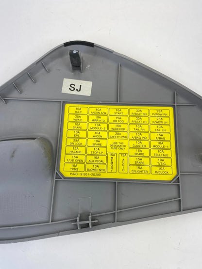 2006-2010 KIA OPTIMA DASH LEFT SIDE FUSE END TRIM COVER CAP 84768-2G000 OEM