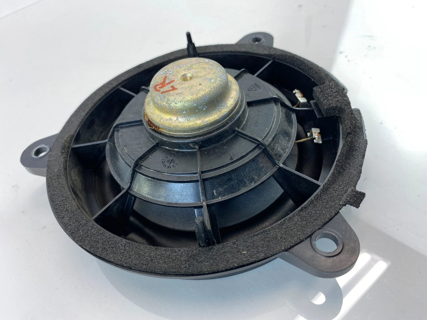2003-2008 INFINITI G35 REAR LEFT SIDE DOOR AUDIO SOUND SPEAKER 28156-AM900 OEM