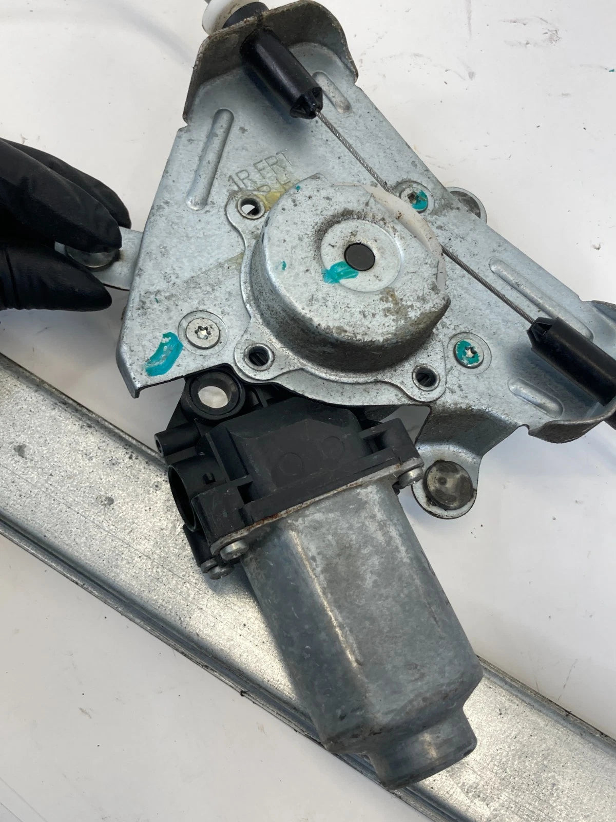 2012-2017 Hyundai Accent SEDAN Front Right Side Door Window Regulator W/ Motor