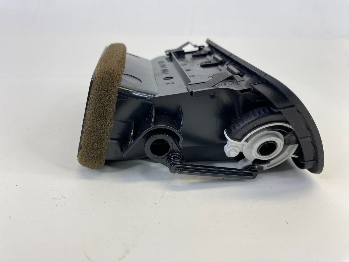 2009-2011 Volkswagen CC Front Right Side Outer Dash Air Vent Grille 3C1-819-702