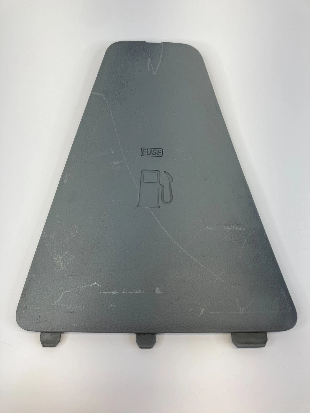 09-11 KIA BORREGO FRONT LEFT FUSE BOX GAS FILLER ACCESS COVER OEM 85736-2J110