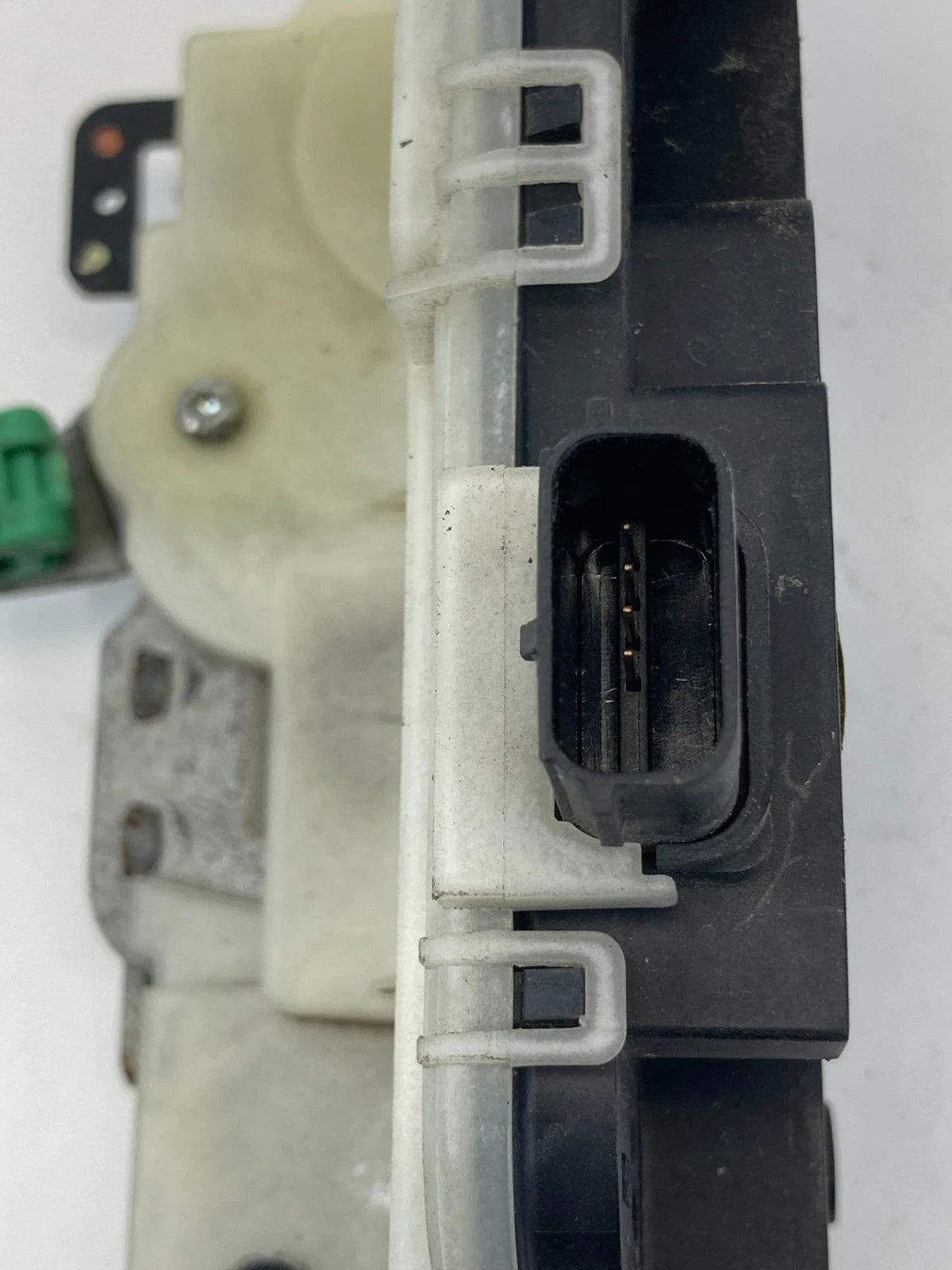 2010-2019 FORD TAURUS REAR LEFT SIDE DOOR LOCK LATCH ACTUATOR DA5A-5426413-BA