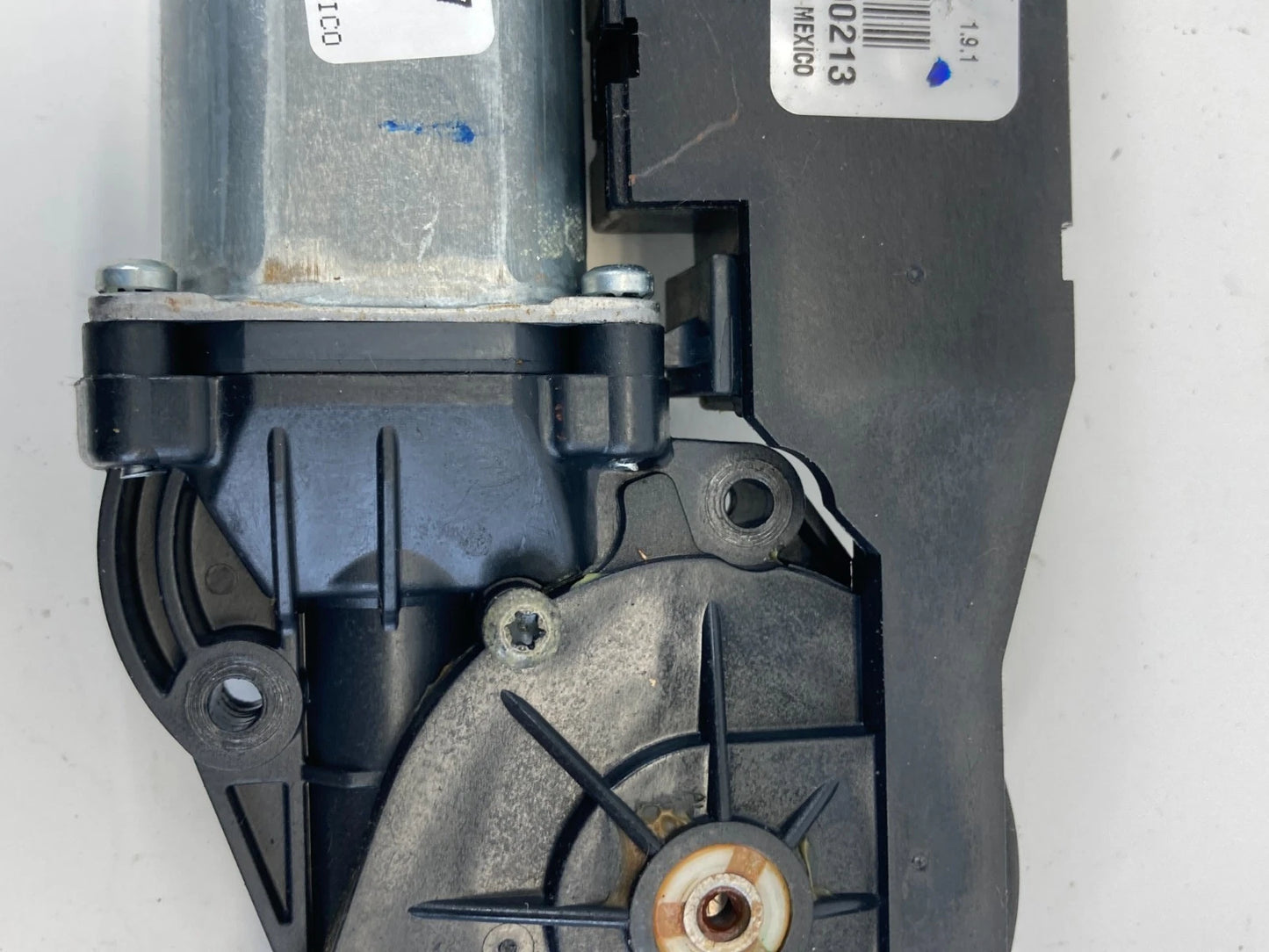 2005-2011 CADILLAC STS UPPER SUNROOF MOTOR MOONROOF MOTOR 30006476B OEM