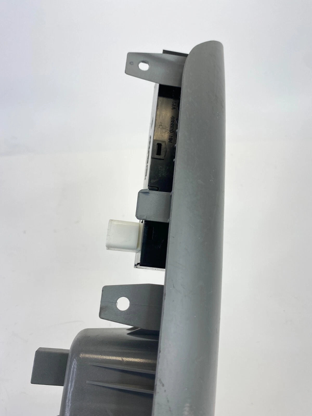 2009 2010 2011 KIA BORREGO REAR RIGHT DOOR PASSENGER WINDOW SWITCH W/ BEZEL OEM