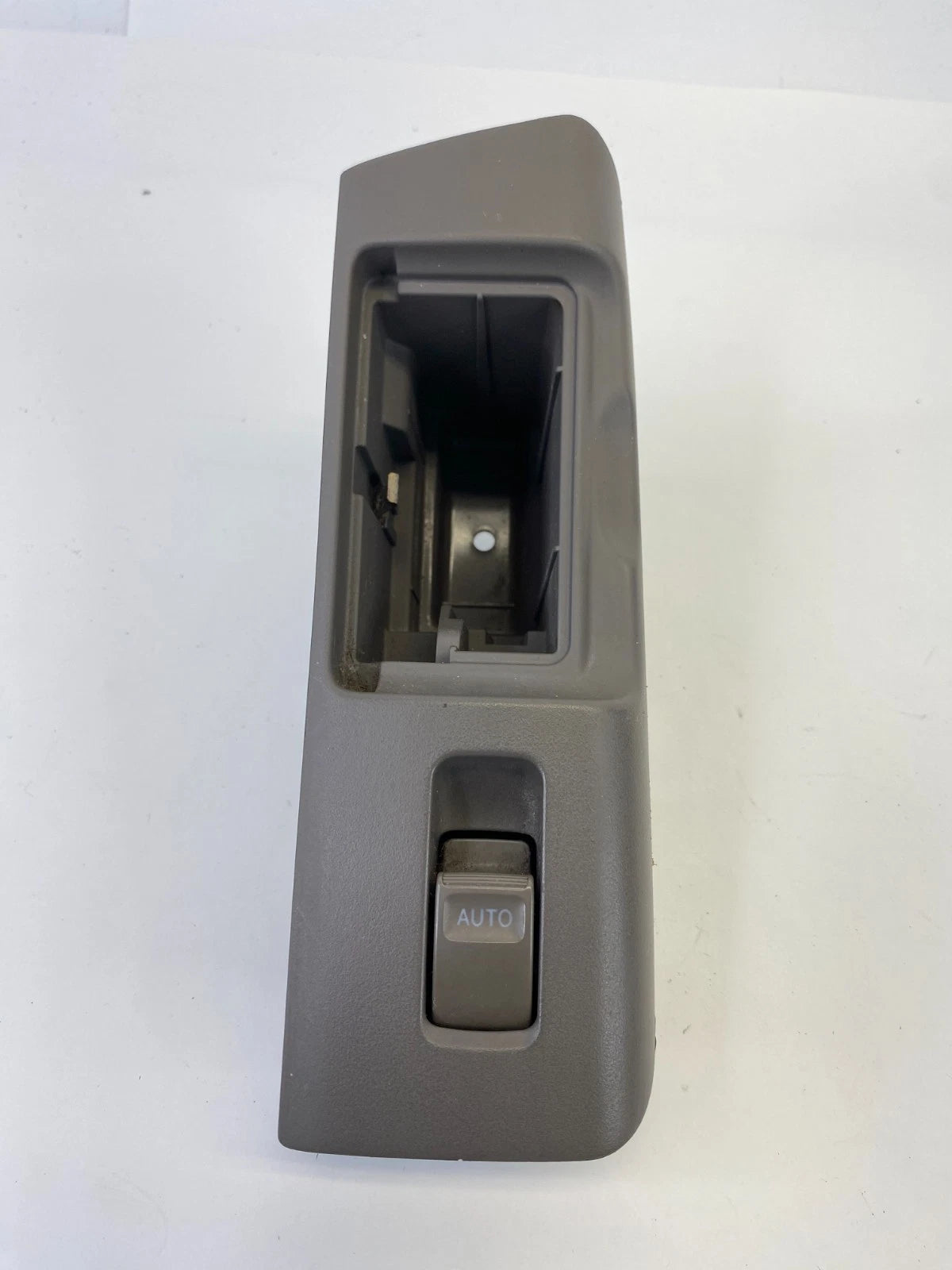 98-05 LEXUS GS300 REAR LEFT SIDE DOOR POWER WINDOW CONTROL SWITCH W/ BEZEL OEM