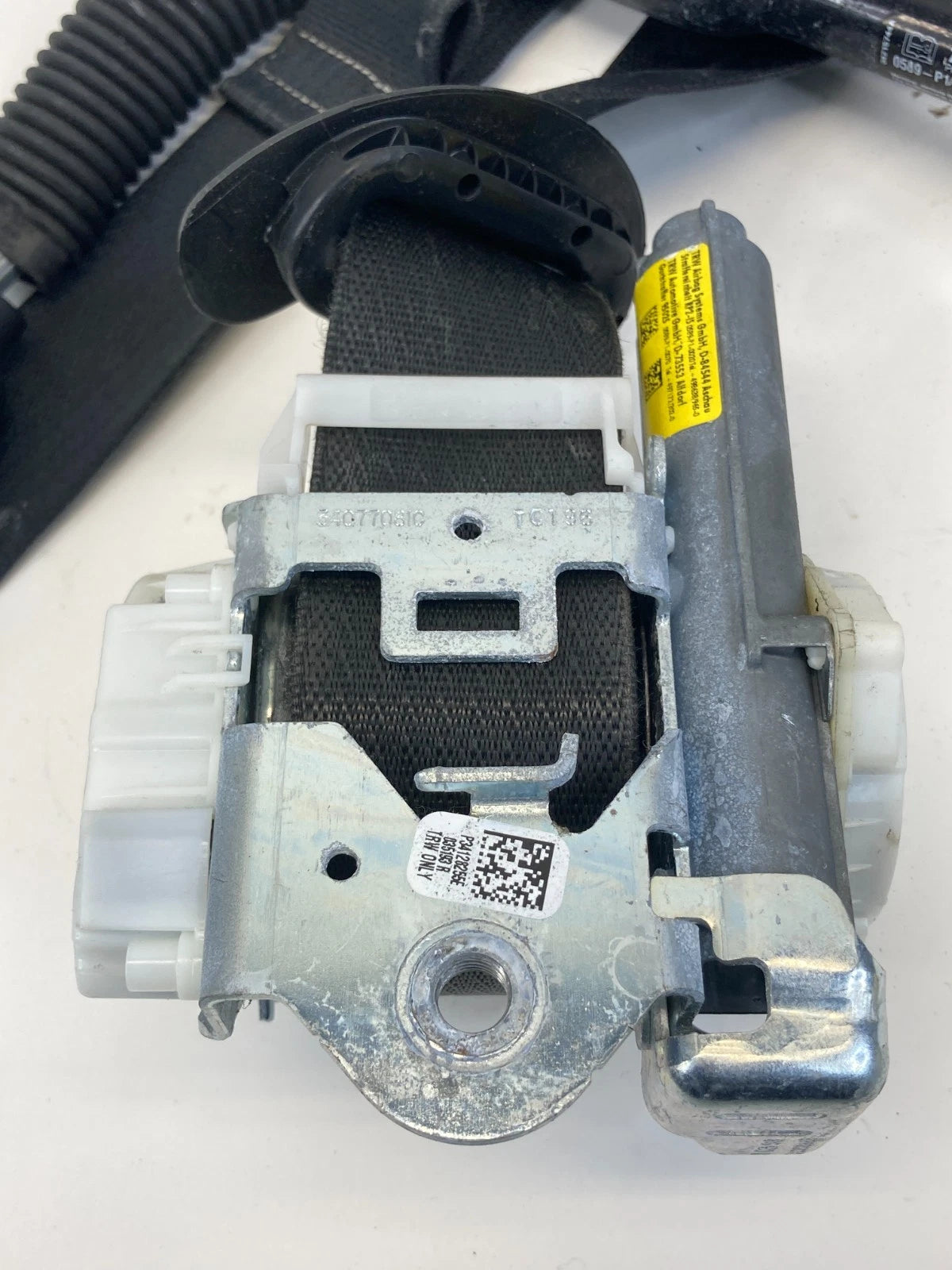 2016-2019 FORD EXPLORER INTERCEPTOR UTILITY FRONT LEFT SIDE SEAT BELT RETRACTOR