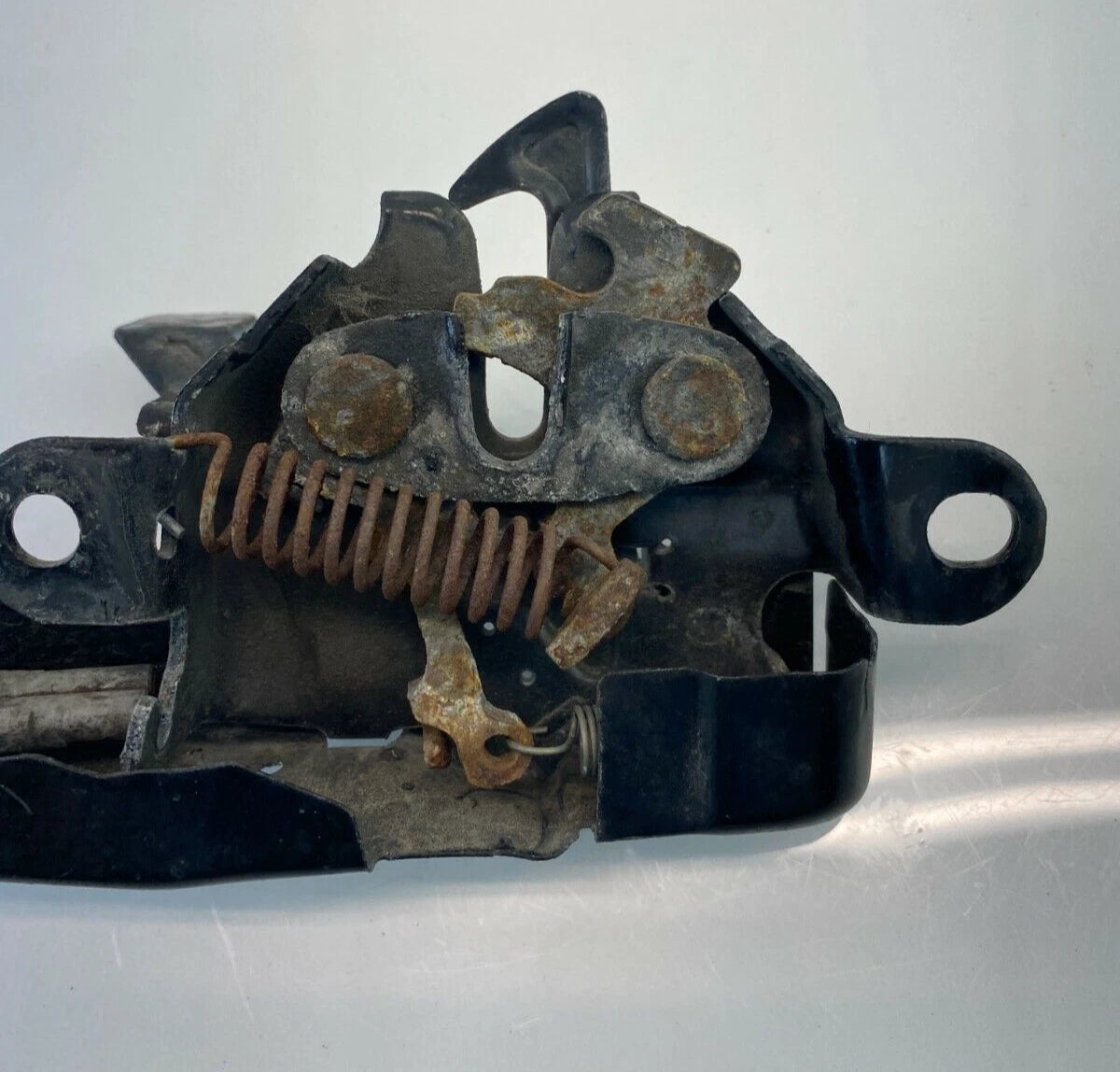 2004-2009 TOYOTA PRIUS HATCHBACK 4-DR FRONT HOOD LOCK LATCH RELEASE ACTUATOR OEM