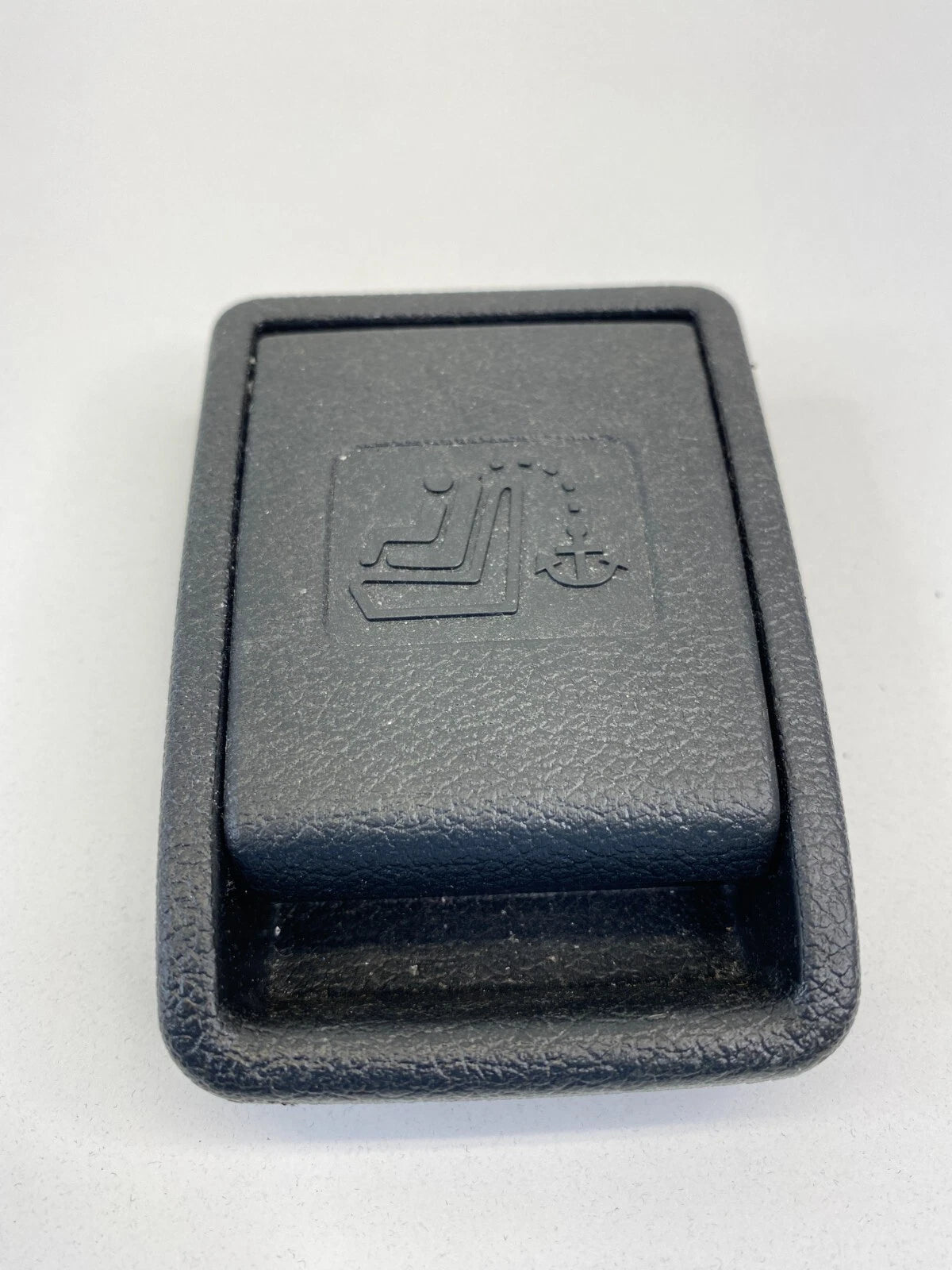 2014 2015 2016 HYUNDAI ELANTRA REAR SEAT CHILD ANCHOR COVER TRIM BEZEL OEM