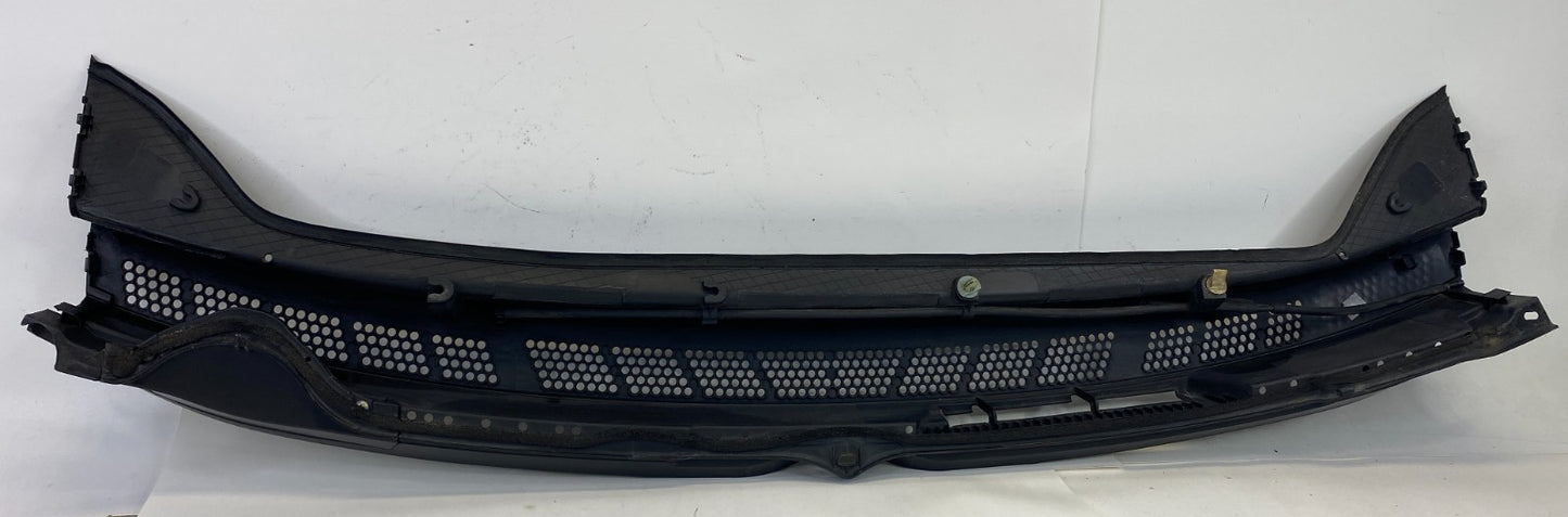 2005-2010 Honda Odyssey Front Windshield Cowl Top Panel Grille 74200-SHJ-A000