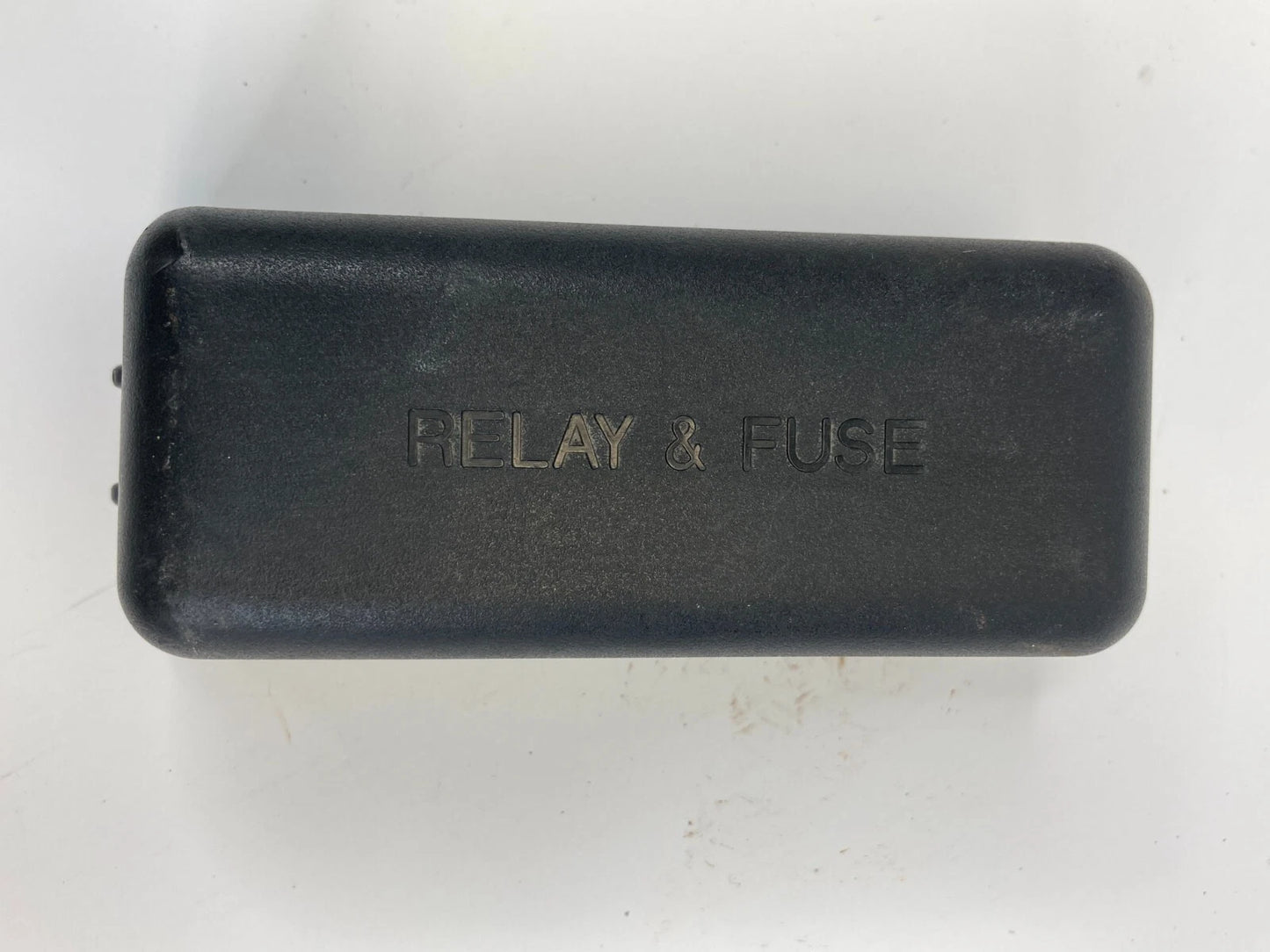 2004-2007 TOYOTA HIGHLANDER SMALL FUSE BOX RELAY COVER LID TOP PANEL OEM