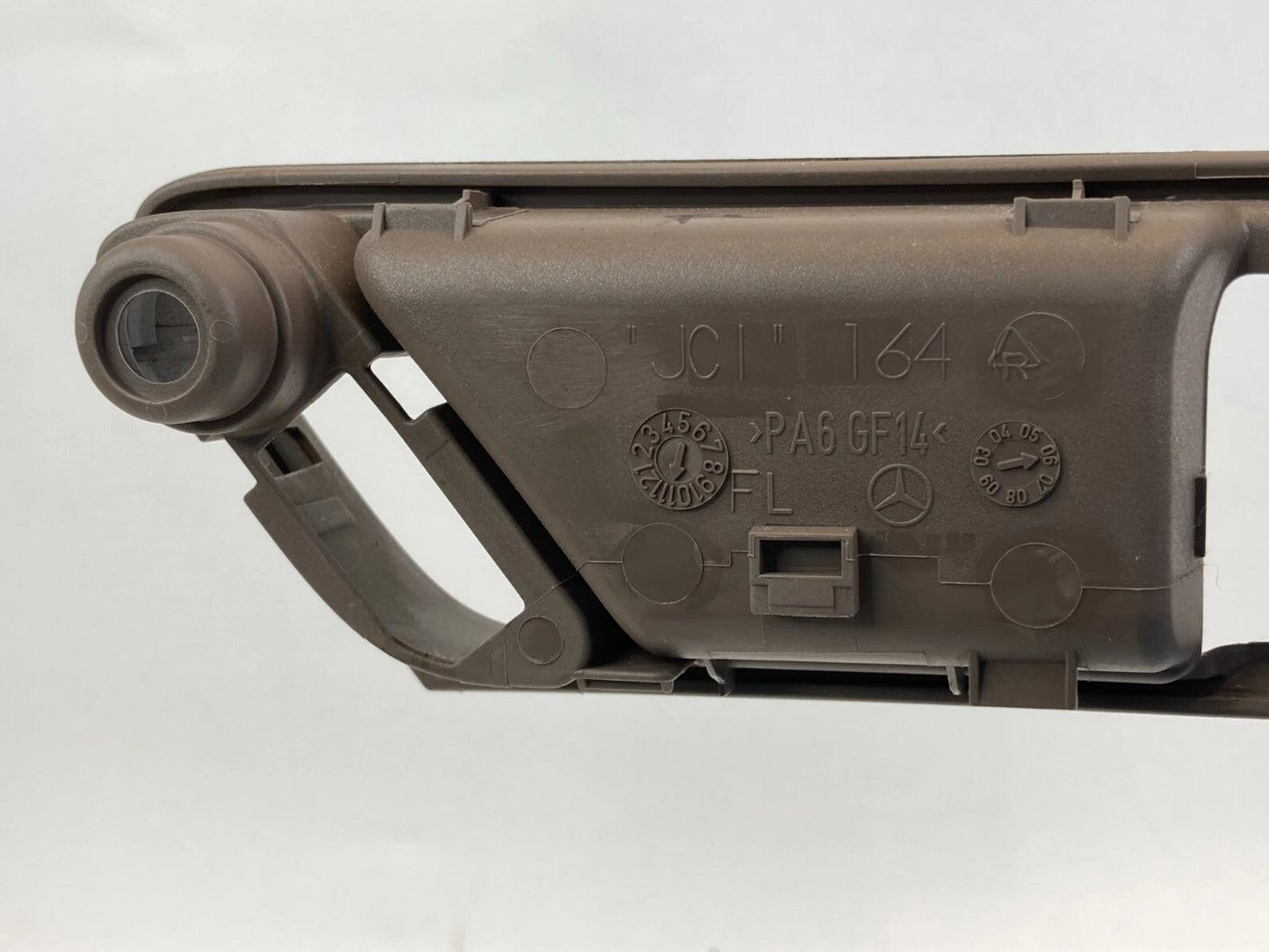 2006-2011 MERCEDES-BENZ ML350 FRONT LEFT INTERIOR DOOR HANDLE COVER BEZEL OEM