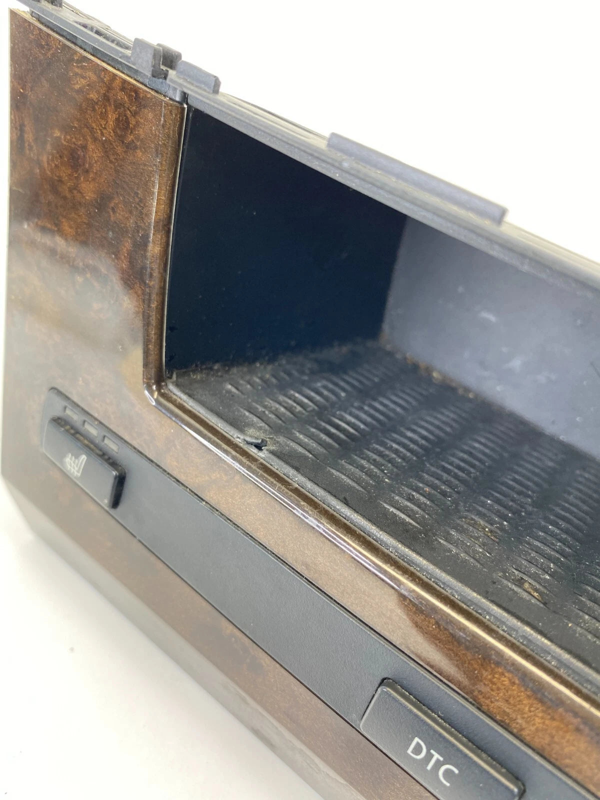 04-07 BMW 530I LOWER DASH STORAGE PANEL W DTC & HEATED SEAT SWITCH 6-952-471 OEM