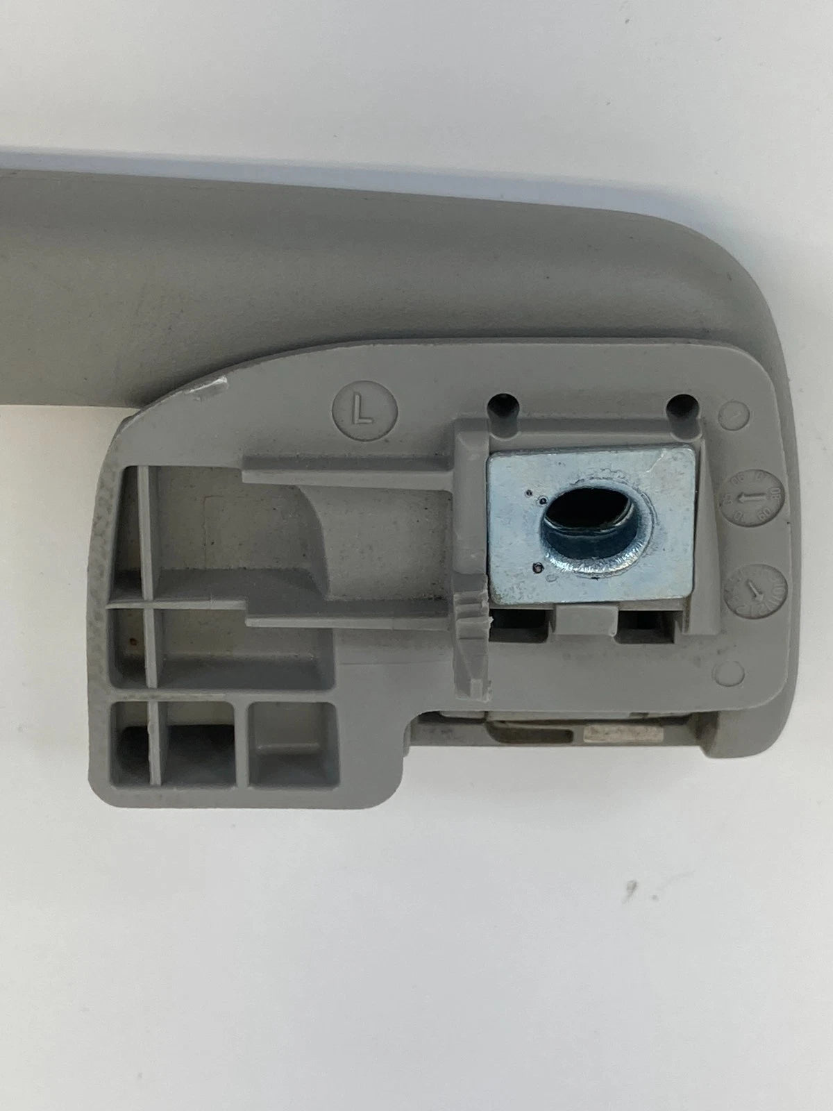 2007-2014 GMC YUKON CHEVROLET TAHOE REAR LEFT SIDE ROOF GRAB GRIP HANDLE OEM