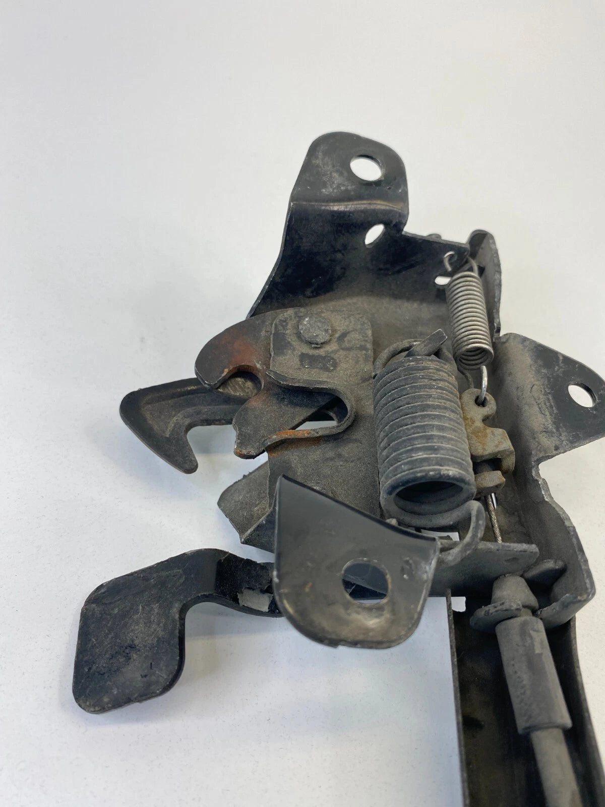 10 11 12 13 KIA FORTE SEDAN FRONT HOOD LOCK LATCH RELEASE ASSEMBLY OEM