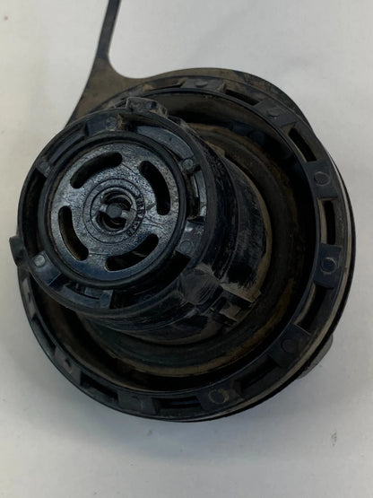 1996-2005 FORD TAURUS SEDAN FUEL FILLER TANK GAS CAP TOP LID COVER OEM