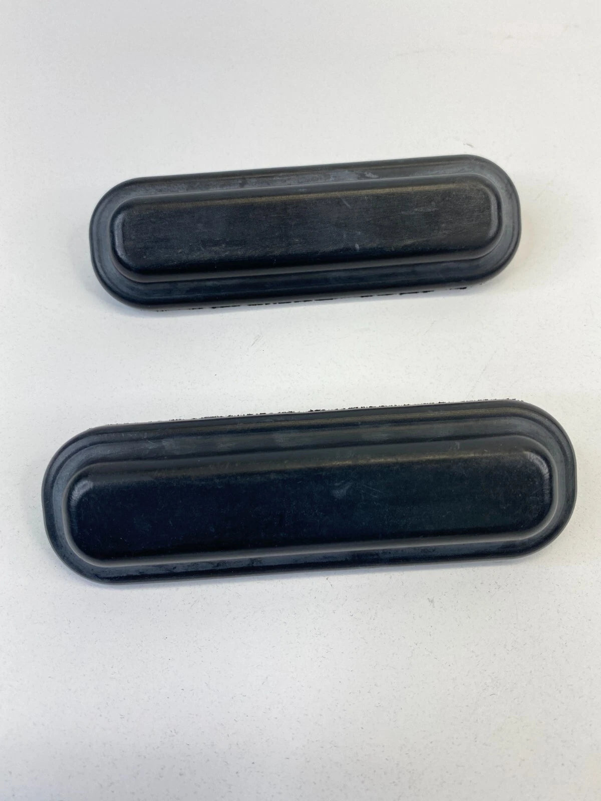 2008-2012 CHEVROLET MALIBU REAR TRUNK LID BUMPER STOPPER SET PAIR 15877980 OEM