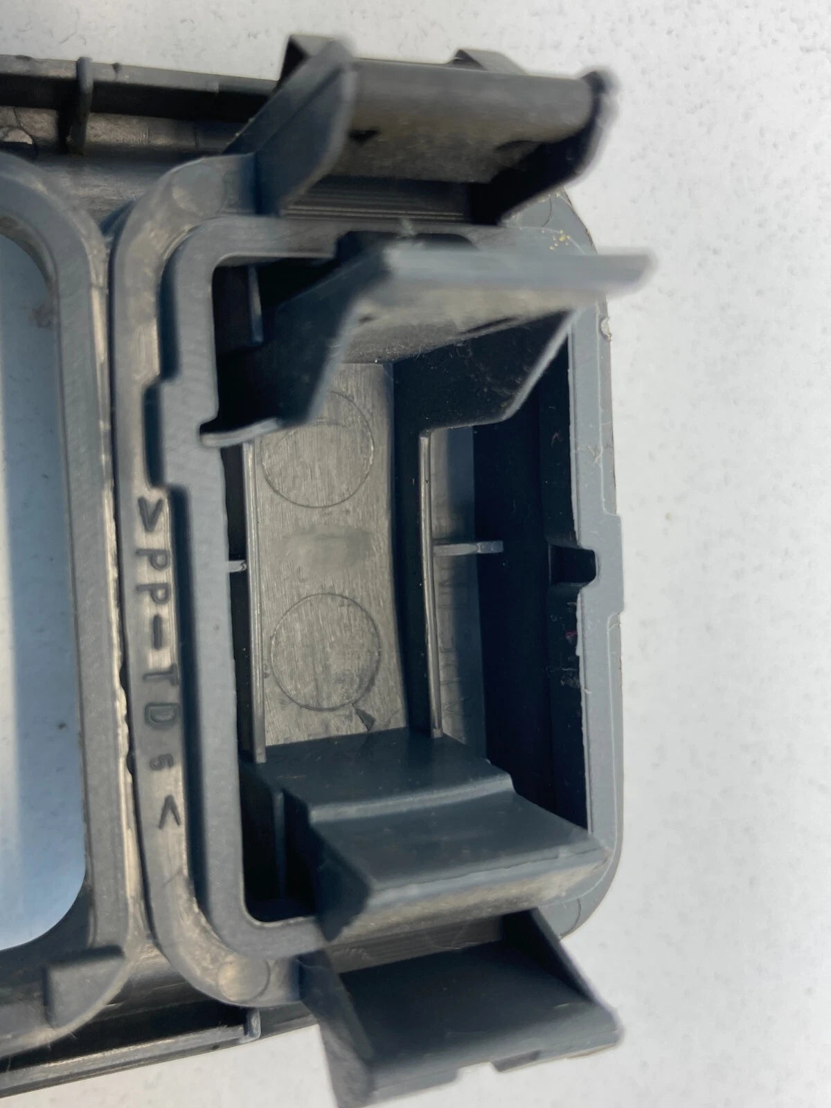 2003-2005 HONDA PILOT FRONT LEFT SIDE INSTRUMENT PANEL SWITCH COVER BEZEL TRIM