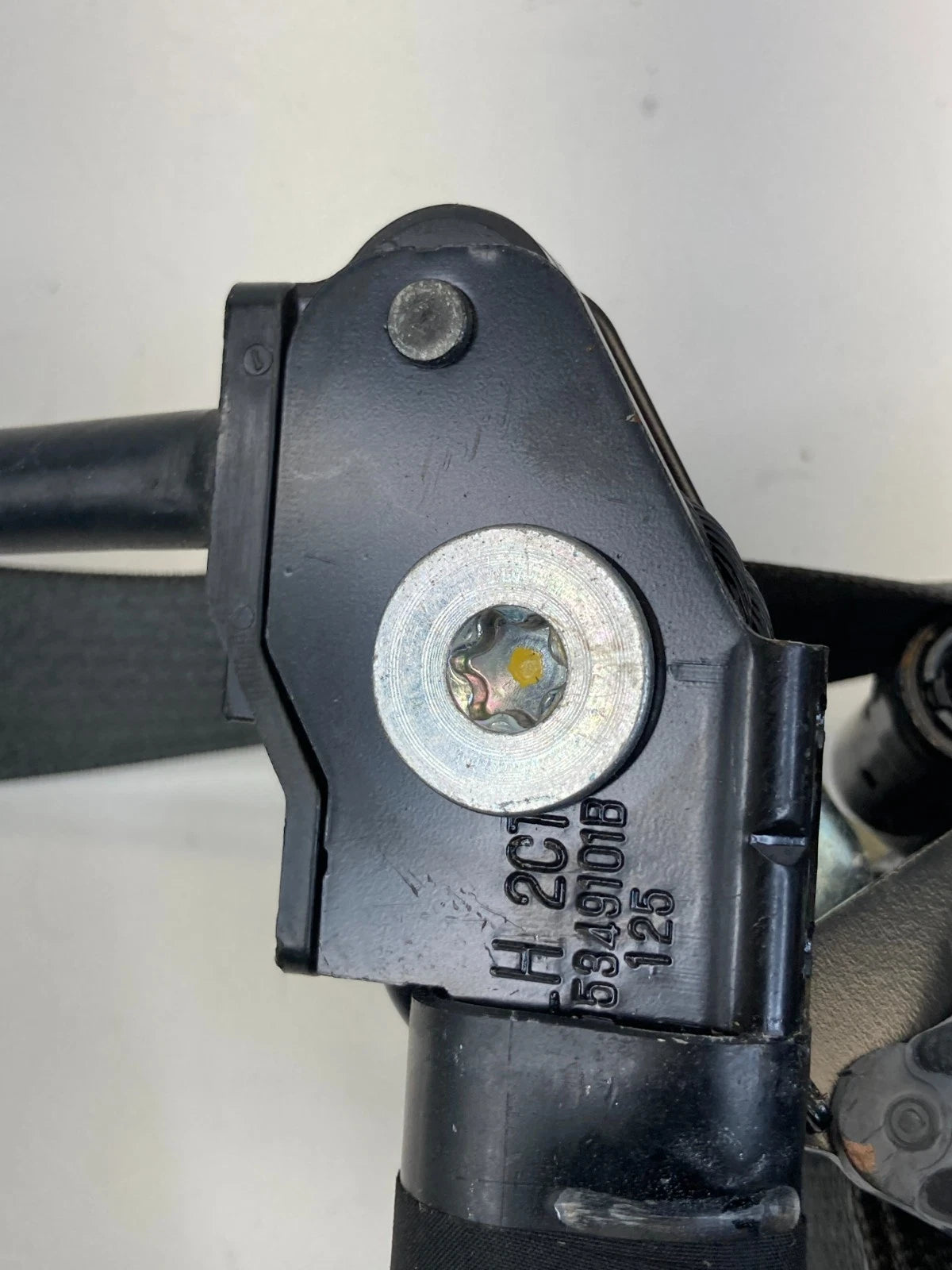 2011-2016 CHEVROLET CRUZE FRONT LEFT SEAT BELT RETRACTOR & TENSIONER 616263700C