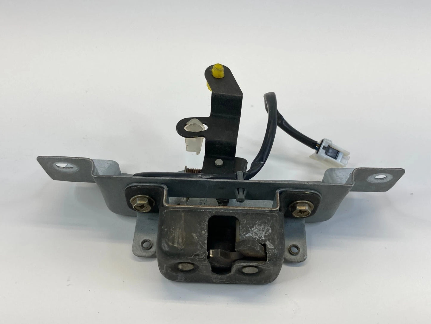 96-04 NISSAN PATHFINDER REAR TRUNK LIFTGATE WINDOW GLASS LOCK ACTUATOR LATCH