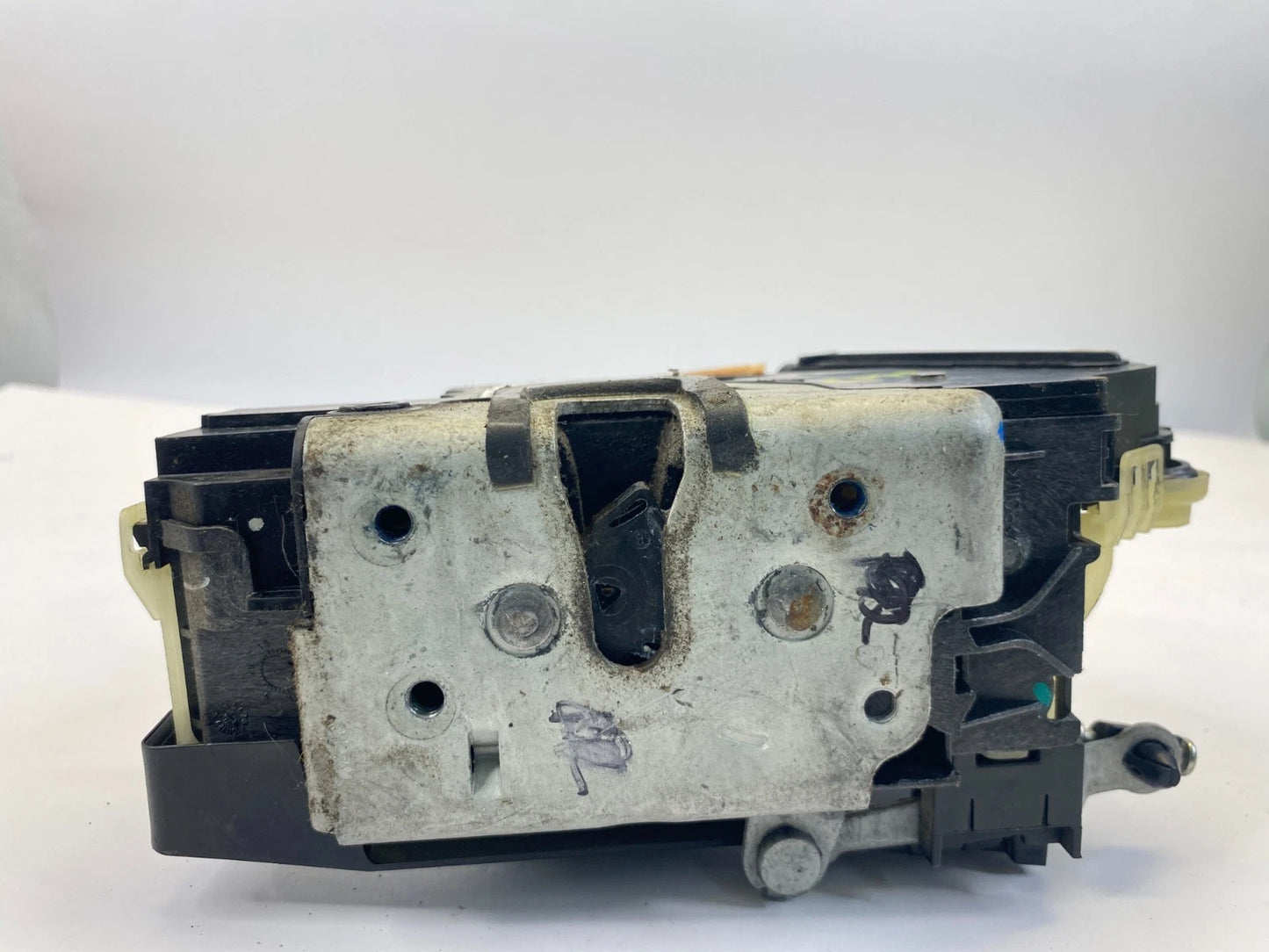 2008-2012 FORD ESCAPE LEFT REAR POWER DOOR LOCK LATCH ACTUATOR OEM 4193412001