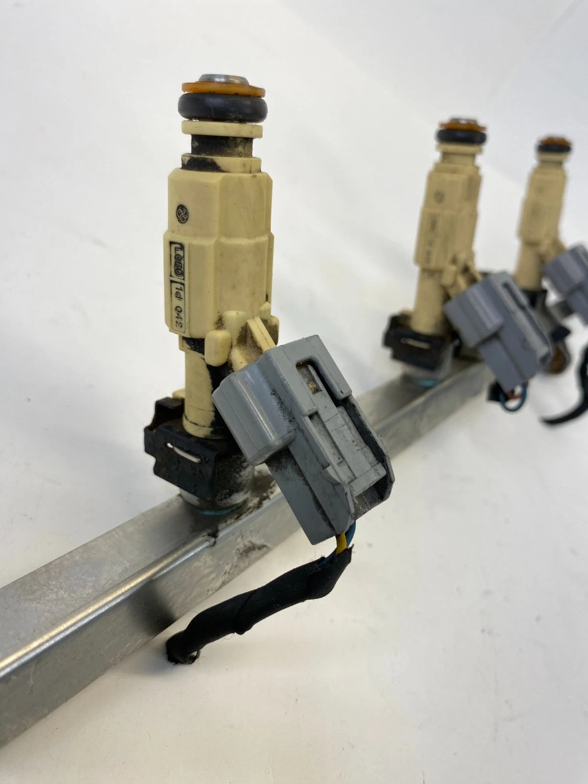 2010-2013 KIA FORTE KOUP 2.0L ENGINE FUEL RAIL INJECTION INJECTORS W/ LINE OEM