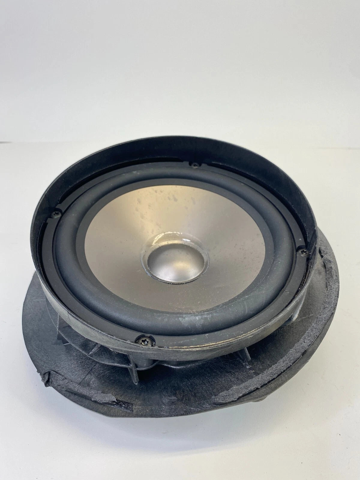 2003-2006 MERCEDES BENZ E500 REAR LEFT SIDE DOOR AUDIO SPEAKER A2118202502 OEM