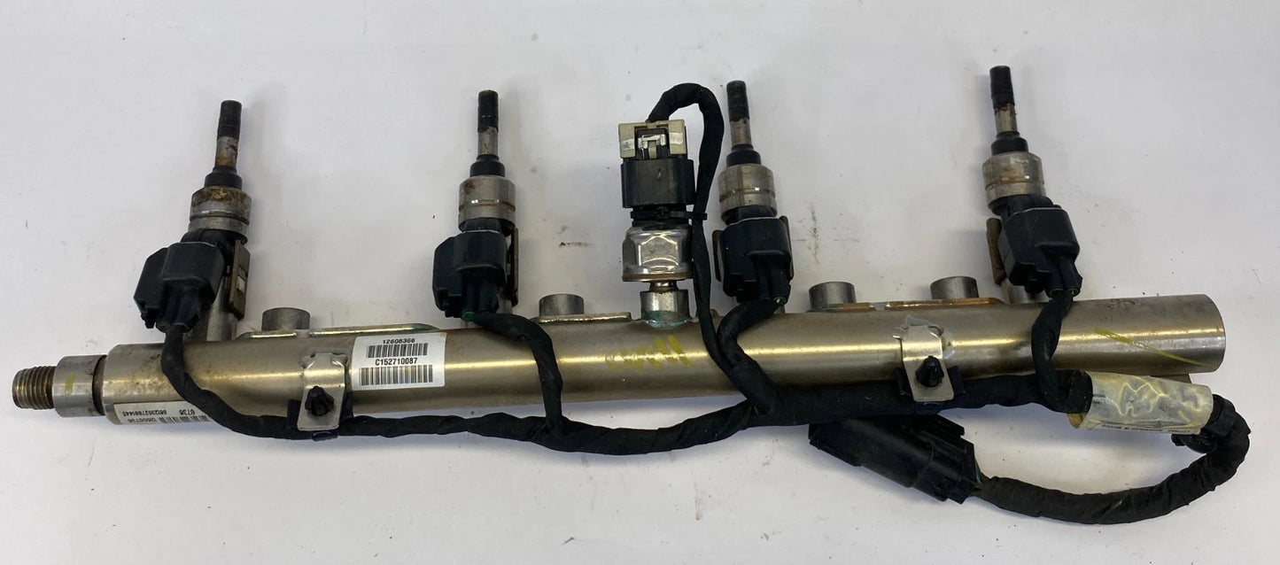 2010-2017 CHEVROLET EQUINOX 2.4L AT FUEL INJECTOR RAIL PIPE ASSEMBLY 12650736