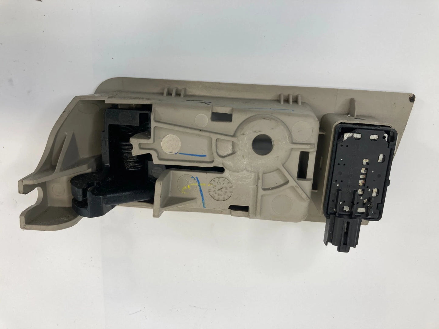 2008-2012 FORD ESCAPE FRONT RIGHT SIDE INTERIOR DOOR HANDLE 8L84-7822600-A OEM