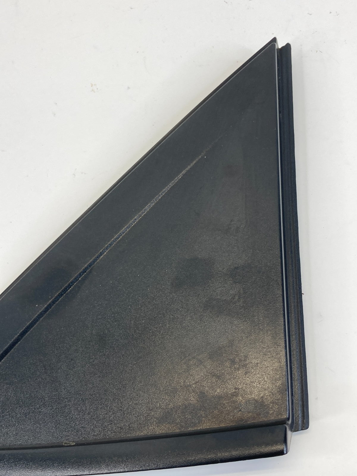 2012-2017 Hyundai Accent Sedan Right Quarter Window Trim Molding 87820-1R000 OEM