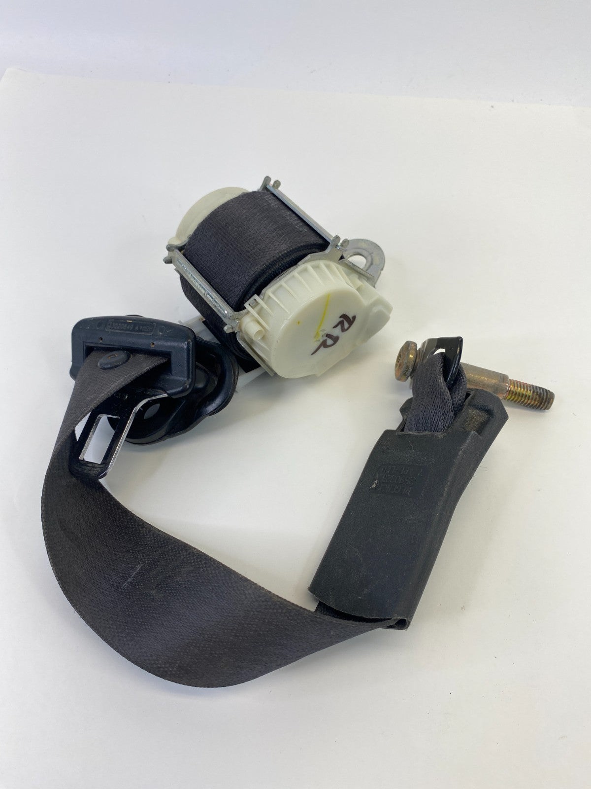 07 08 09 10 11 12 13 14 GMC Yukon Rear Left Back Side Seat Belt Retractor OEM