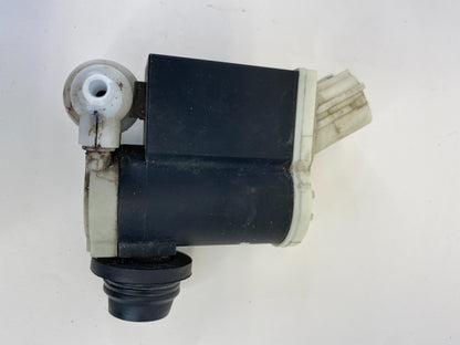 13-18 Hyundai Santa Fe Sport Windshield Wiper Fluid Washer Pump Motor 985104Z000