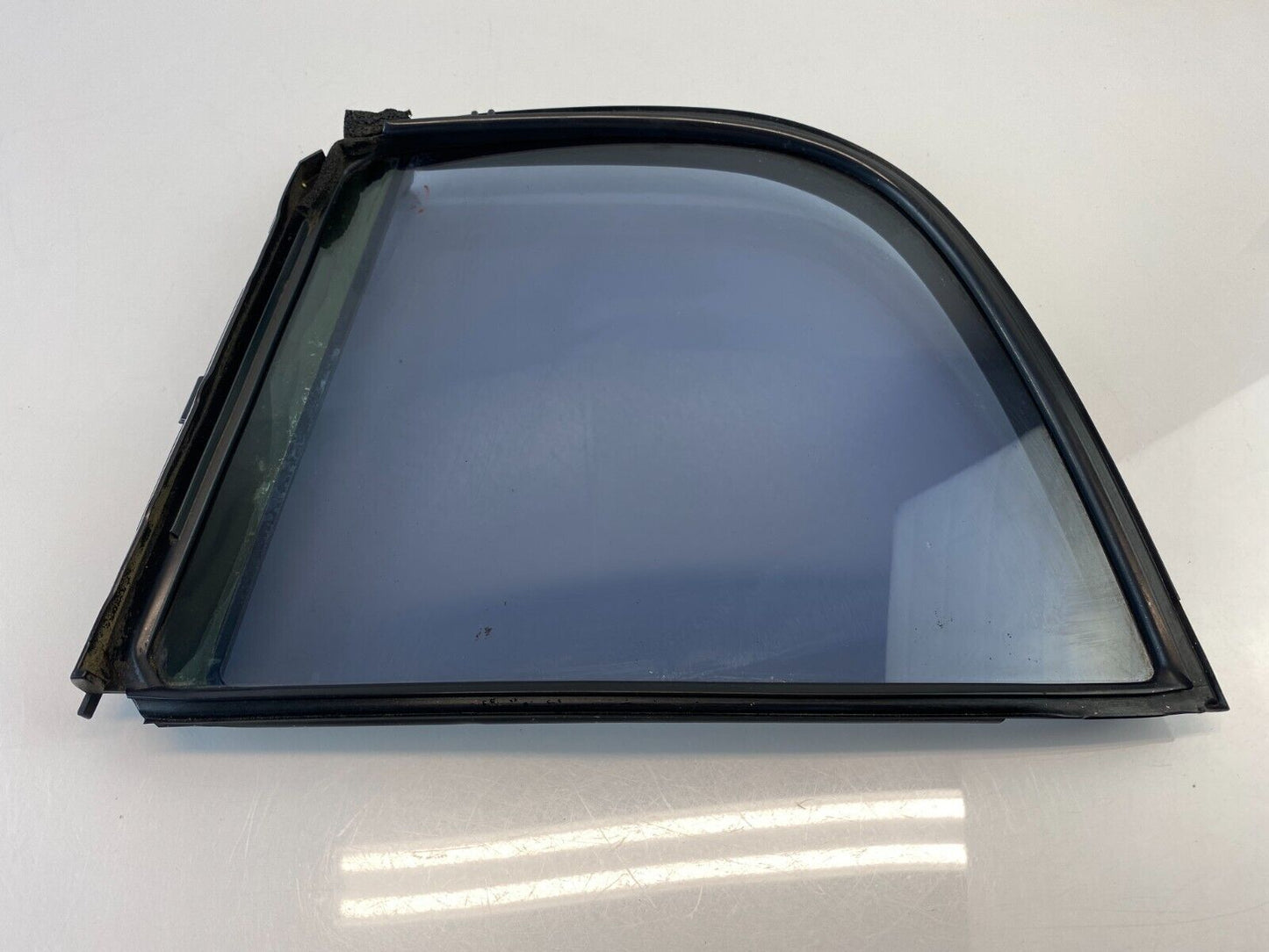 2003-2006 Infiniti G35 Sedan Rear Corner Right Side Vent Window Quarter Glass