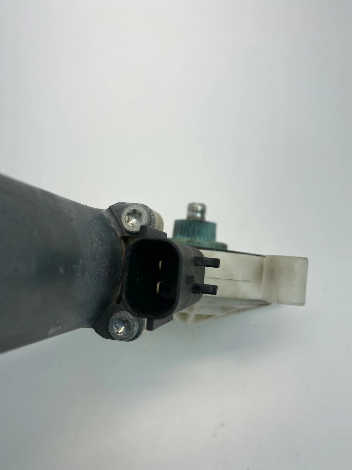 2006-2010 DODGE CHARGER REAR LEFT SIDE DOOR POWER WINDOW MOTOR ASSEMBLY OEM