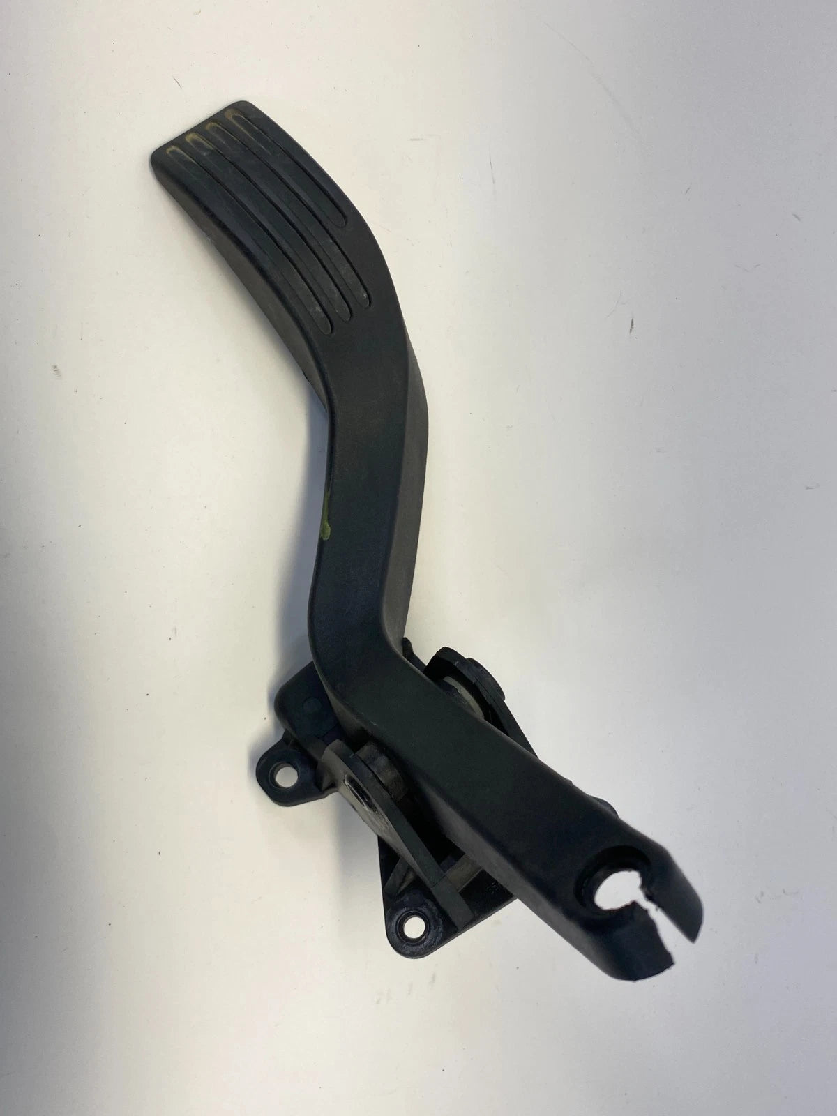2000-2007 FORD FOCUS ACCELERATOR GAS PEDAL ASSEMBLY OEM 98AB-9P732-AF